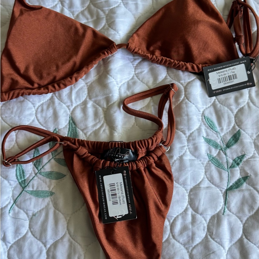 2BeDesired Rust Triangle Bikini Set
